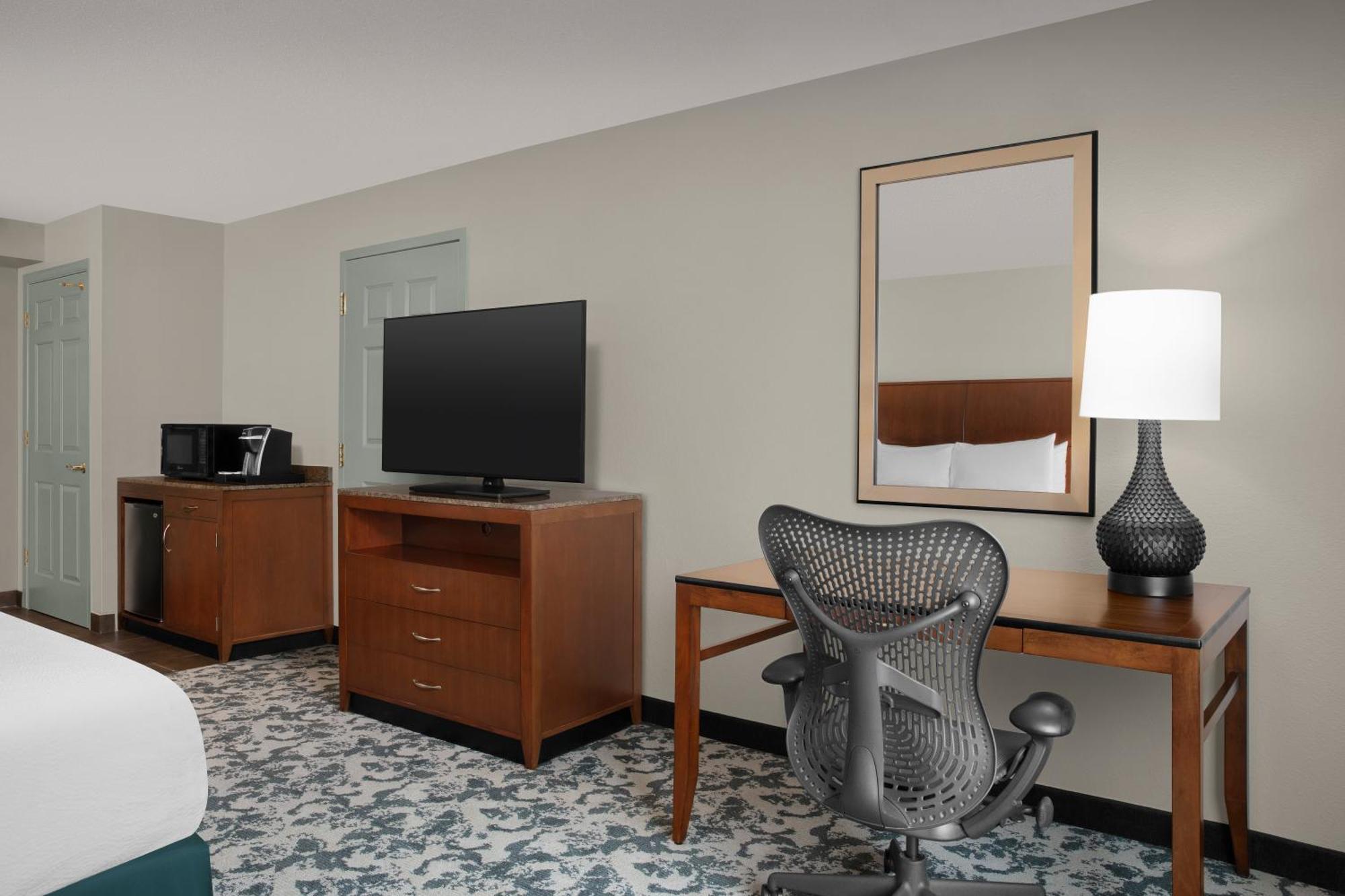 Hilton Garden Inn Хофман Истейтс Екстериор снимка