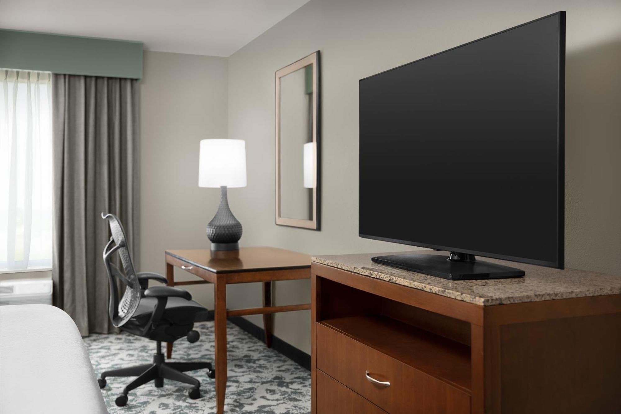 Hilton Garden Inn Хофман Истейтс Екстериор снимка
