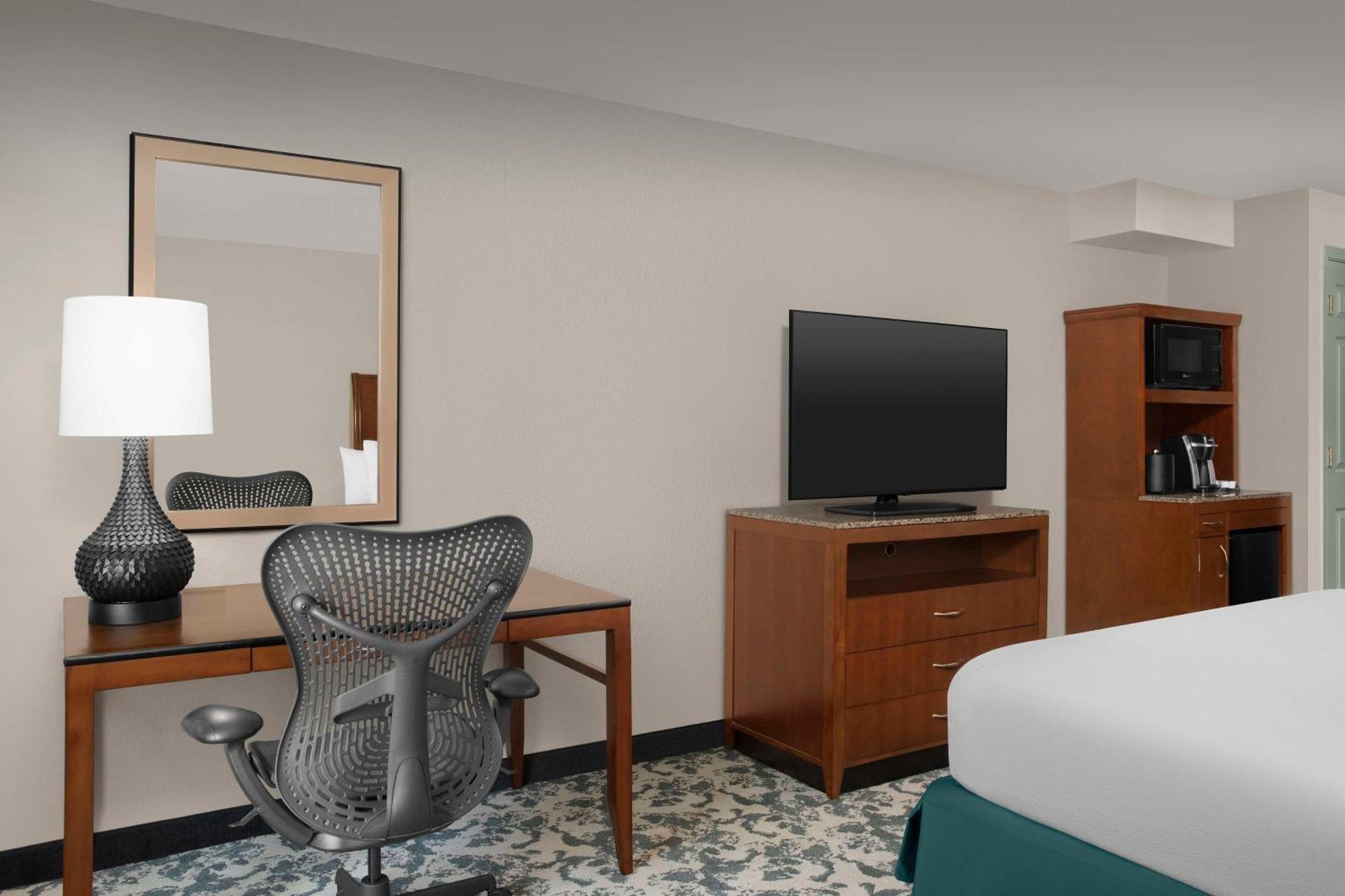 Hilton Garden Inn Хофман Истейтс Екстериор снимка