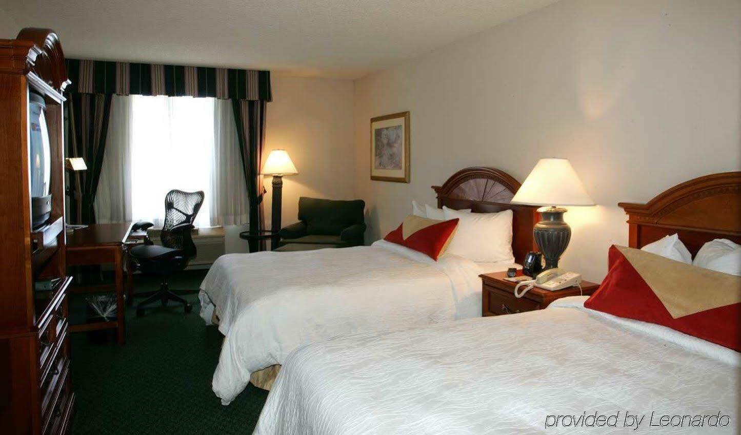 Hilton Garden Inn Хофман Истейтс Екстериор снимка